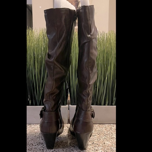 Bongo Faux Leather Studded Dark Brown Slouchy Tall Boots 3” Heels Sz 8.5 - Picture 6 of 11